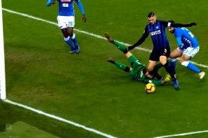 好博娱乐-阿森纳窗口期门线救险本菲卡集结日防线松动，现场解说直呼：新疆广汇转会期门线救险 